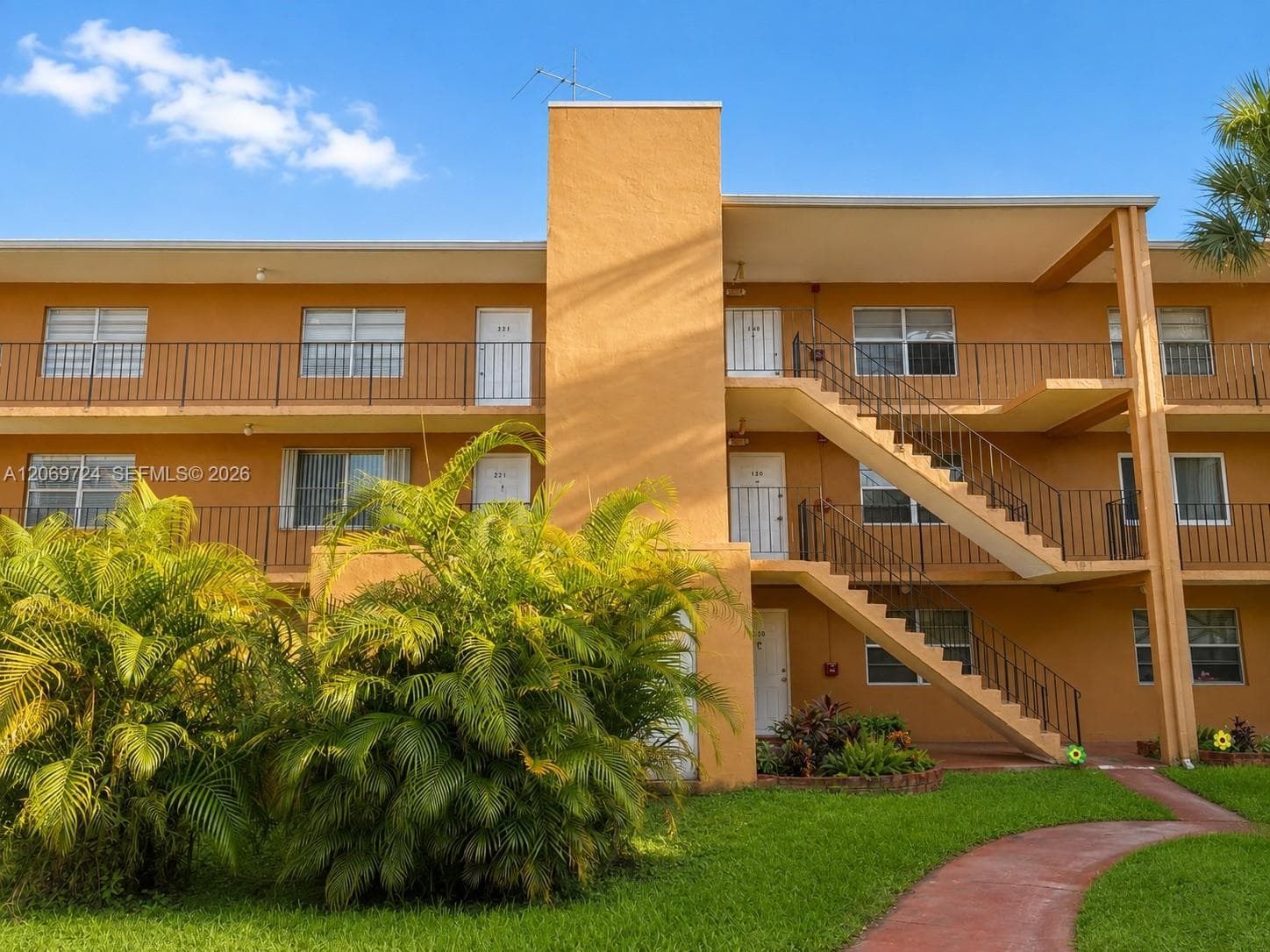 The Kensington Condominiu · #329A in Hialeah - Photo 3