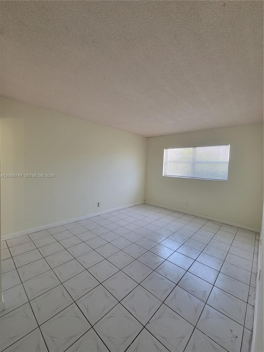 SANTA MONICA CONDOMINIUM · #101A in Hollywood - Photo 10