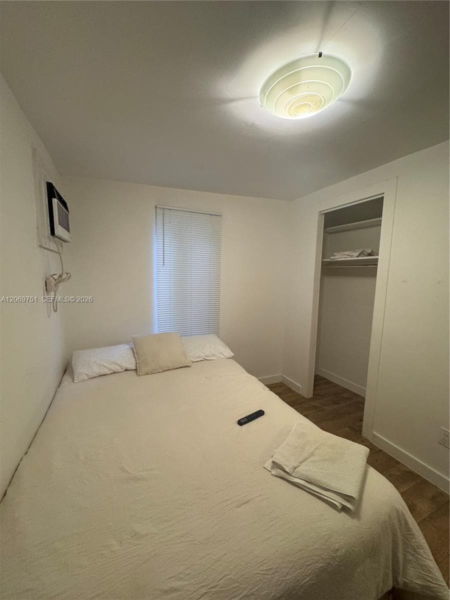 329 NW 44th St #1 photo 17