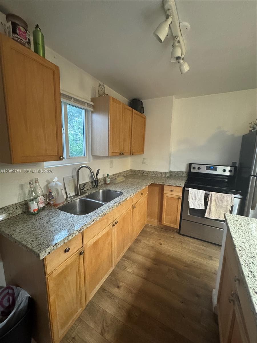 329 NW 44th St #1 photo 8