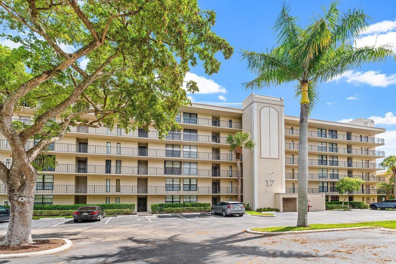 001-17RoyalPalmWay-1050-BocaRaton-FL-334