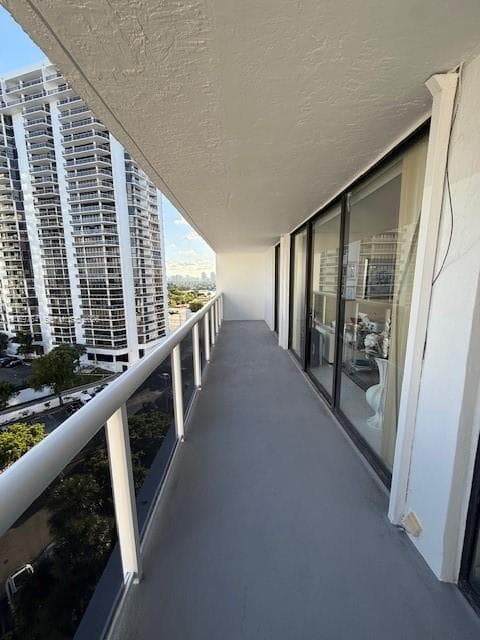 WATERVIEW · #1036 in Aventura - Photo 3