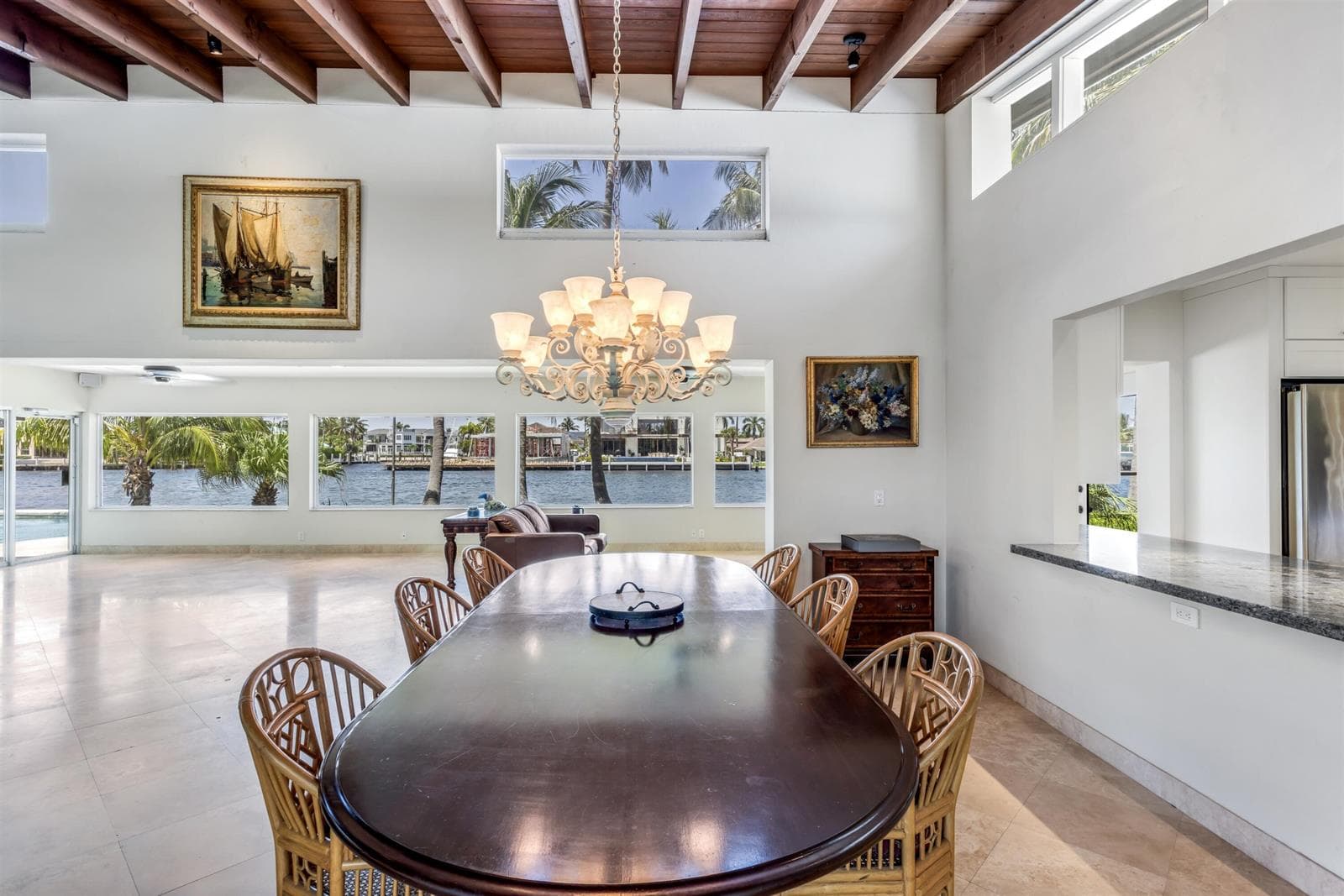 DINING_ROOM_STRAIGHT