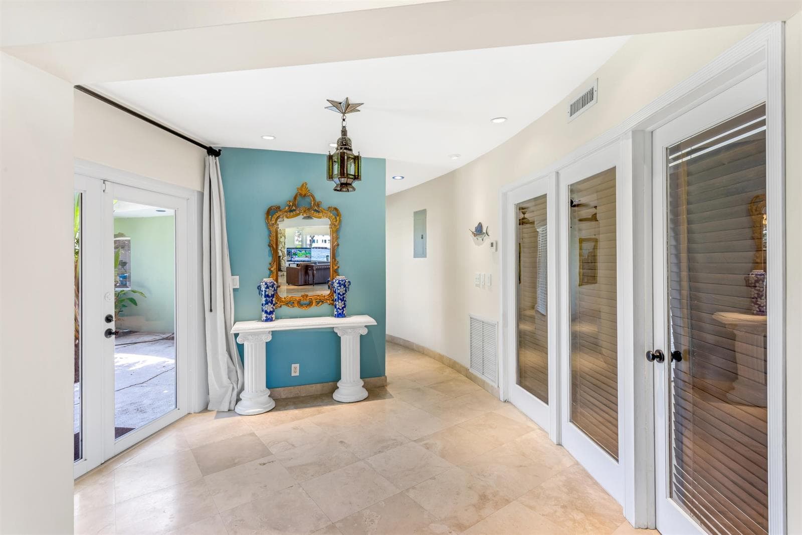 FOYER_HALL
