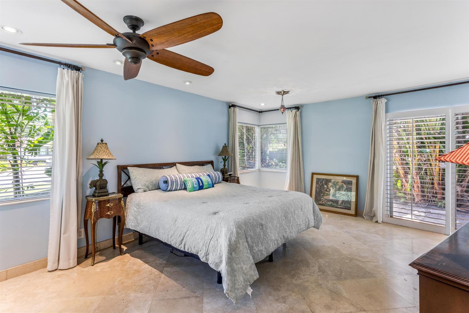 PRIMARY_BEDROOM_ANGLE