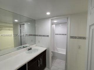 SAMARI LAKE EAST CONDO · #1239 in Hialeah Gardens - Photo 9