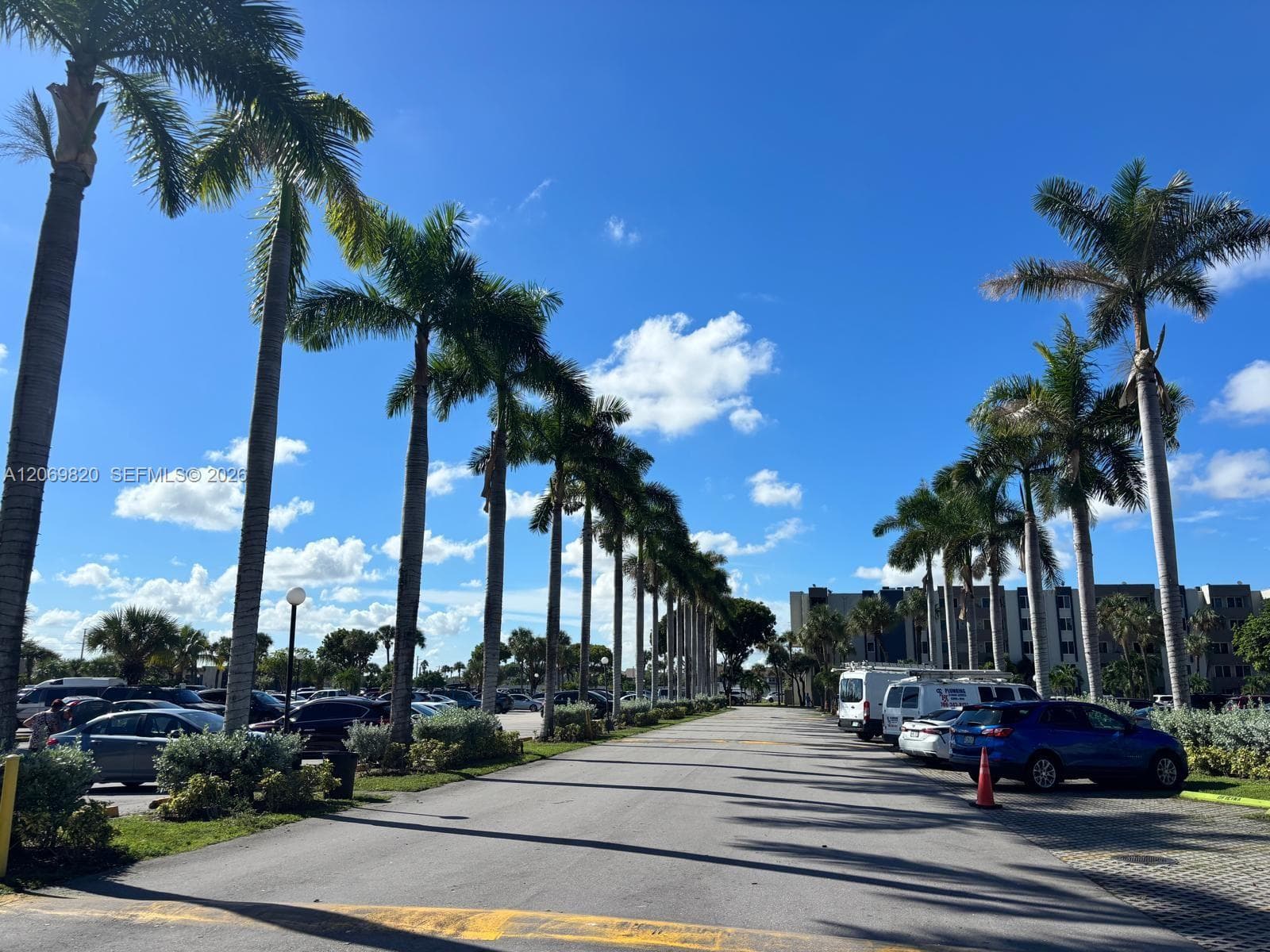 SAMARI LAKE EAST CONDO · #1239 in Hialeah Gardens - Photo 14
