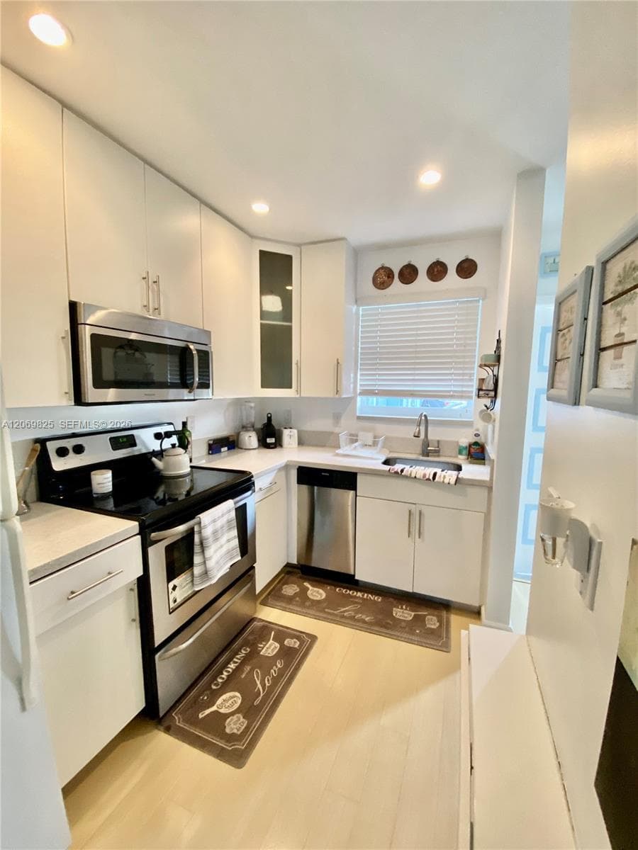 798 Crandon Blvd # B #44-B photo 2
