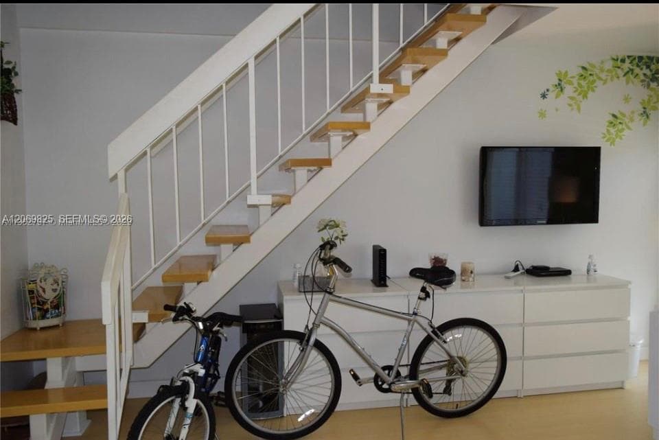 798 Crandon Blvd # B #44-B photo 3