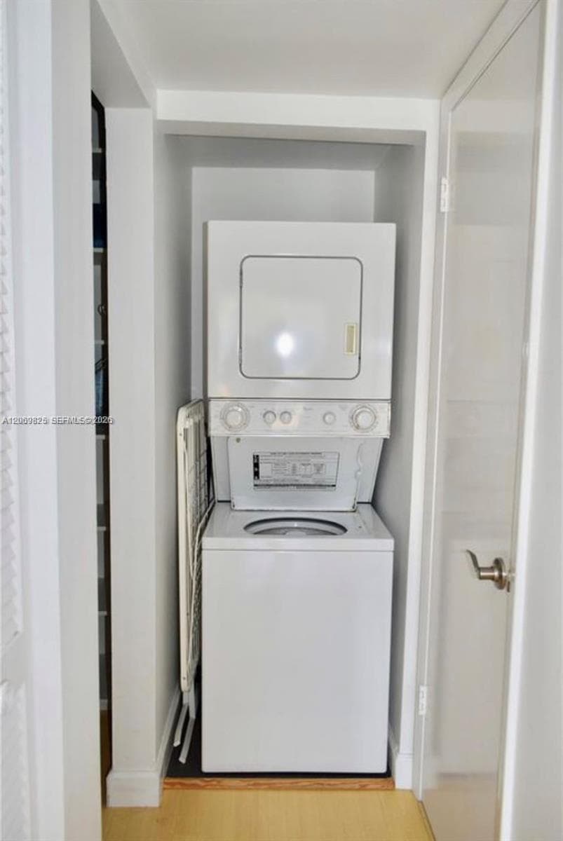 798 Crandon Blvd # B #44-B photo 5