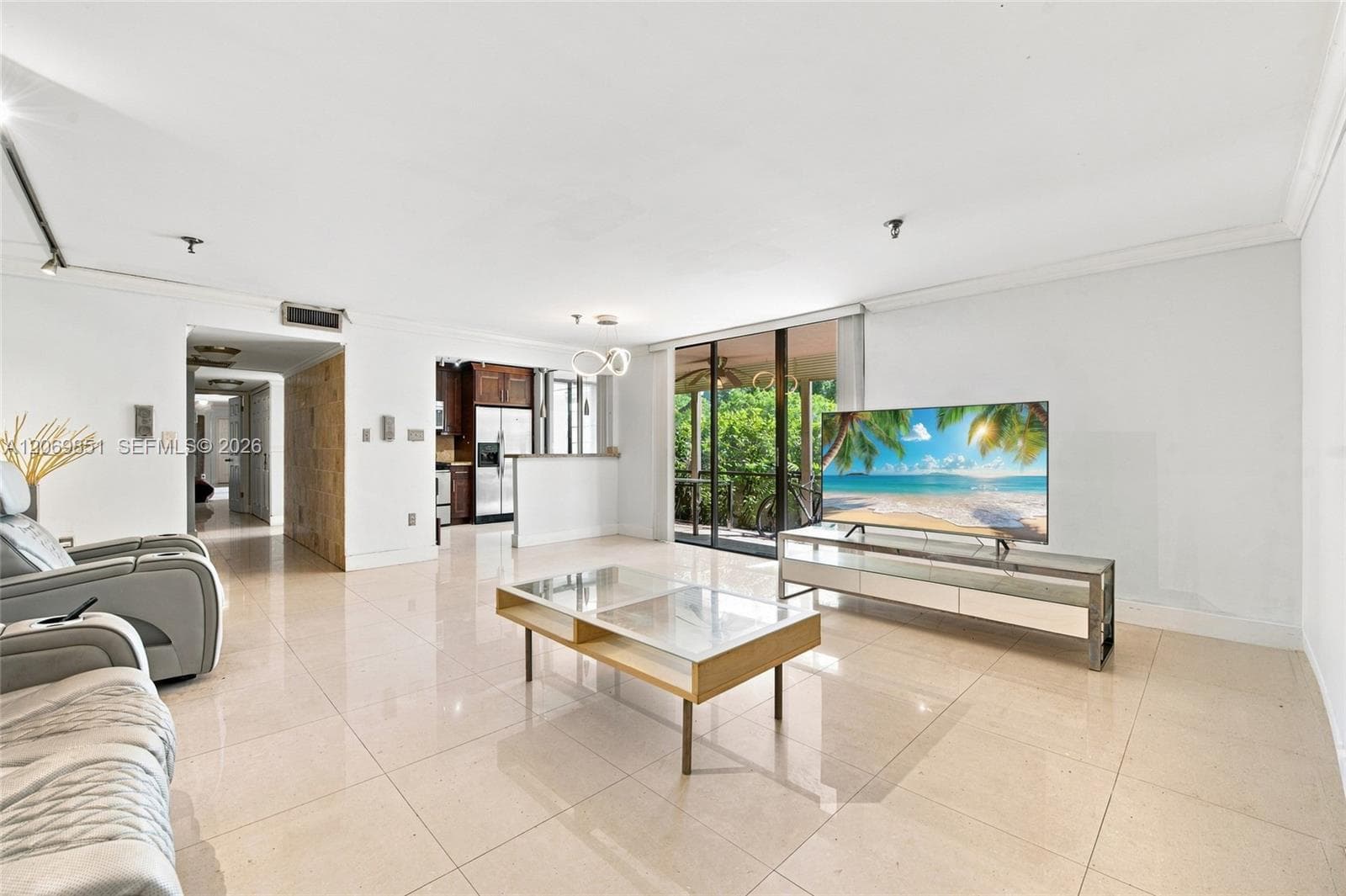 COCO WOOD CONDO · #104 in Miami - Photo 11