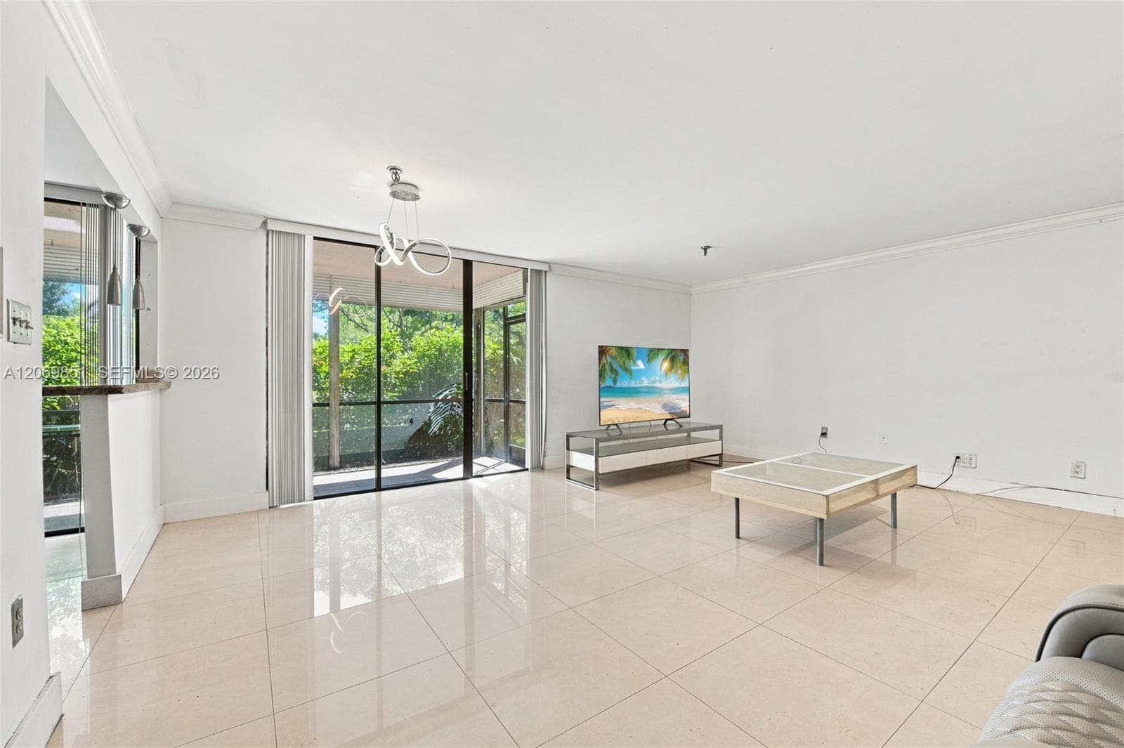 COCO WOOD CONDO · #104 in Miami - Photo 8