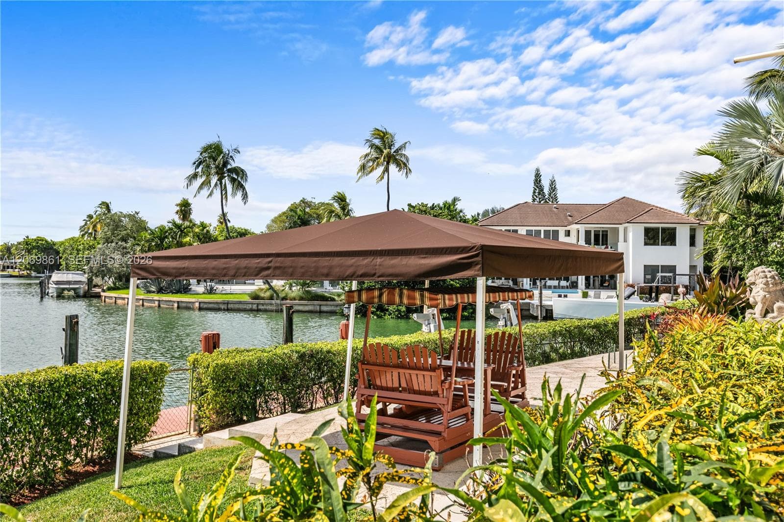 241 Cape Florida Dr photo 44