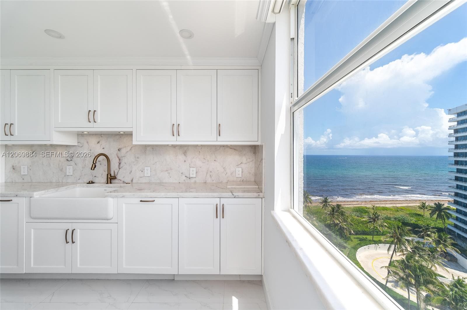 CLOISTER BEACH TOWERS · #11H in Boca Raton - Photo 2