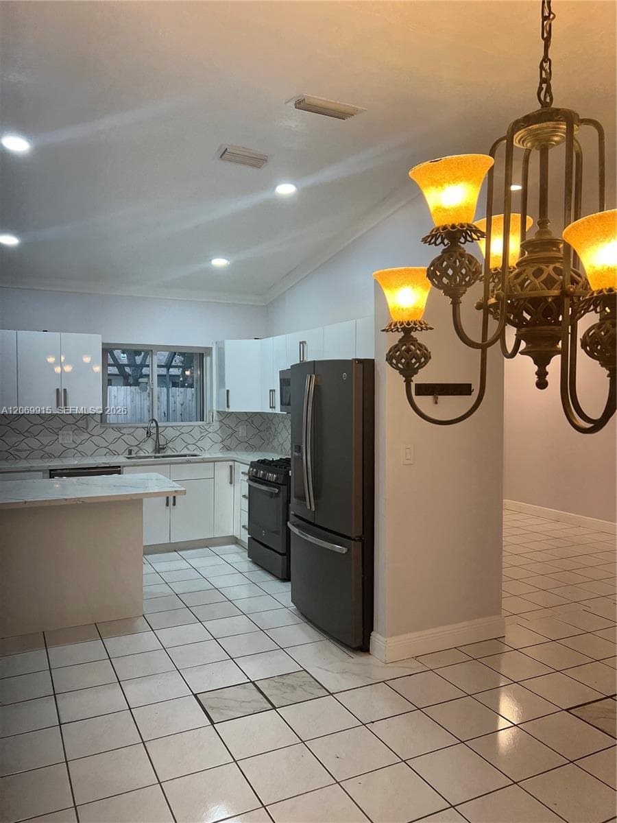 9940 SW 155th St photo 6