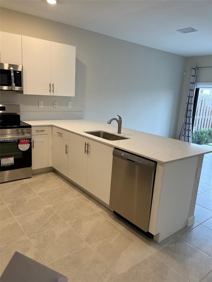 11889 SW 245th Ter photo 8