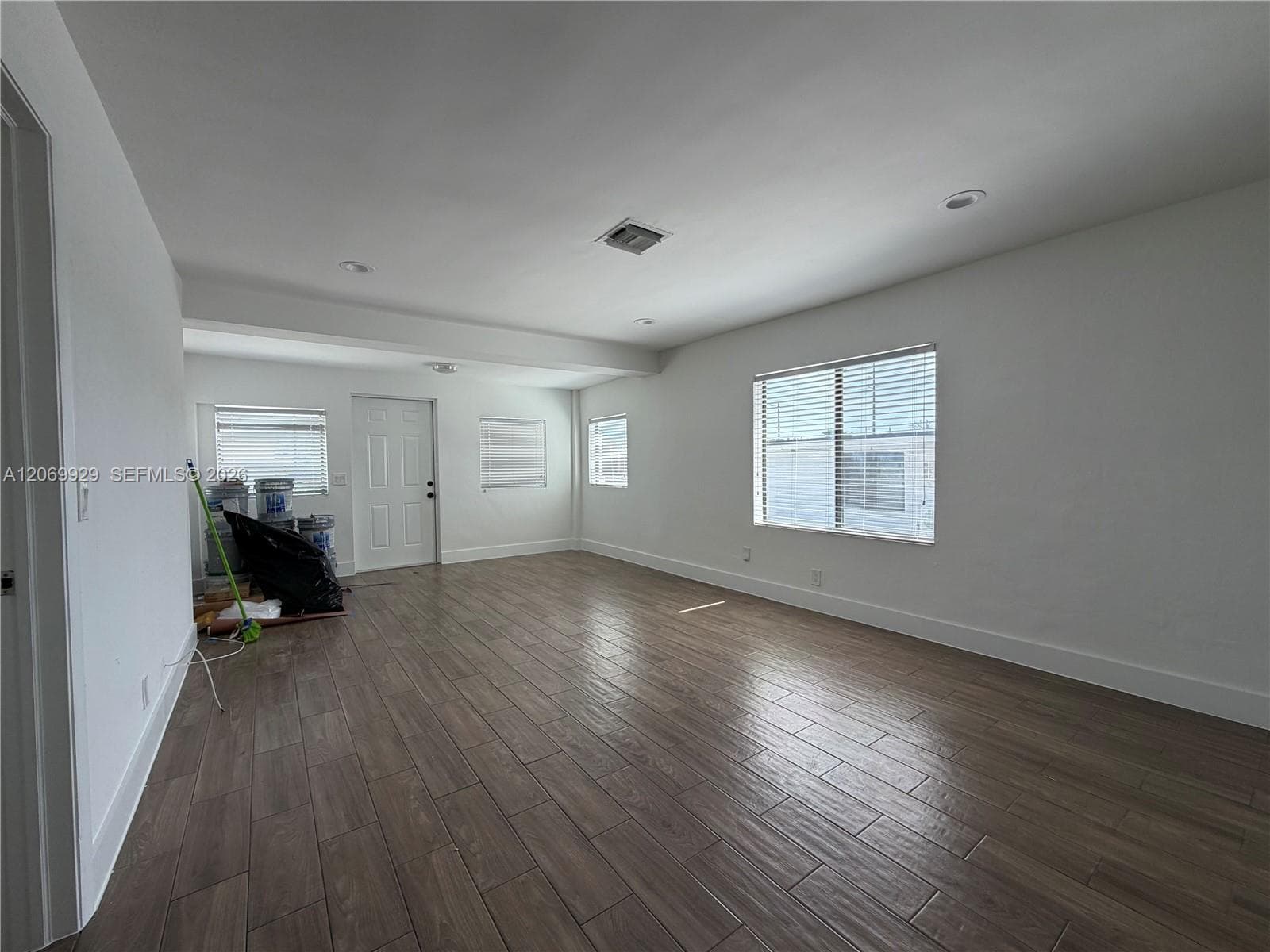 107 W Pembroke Rd #0 photo 16