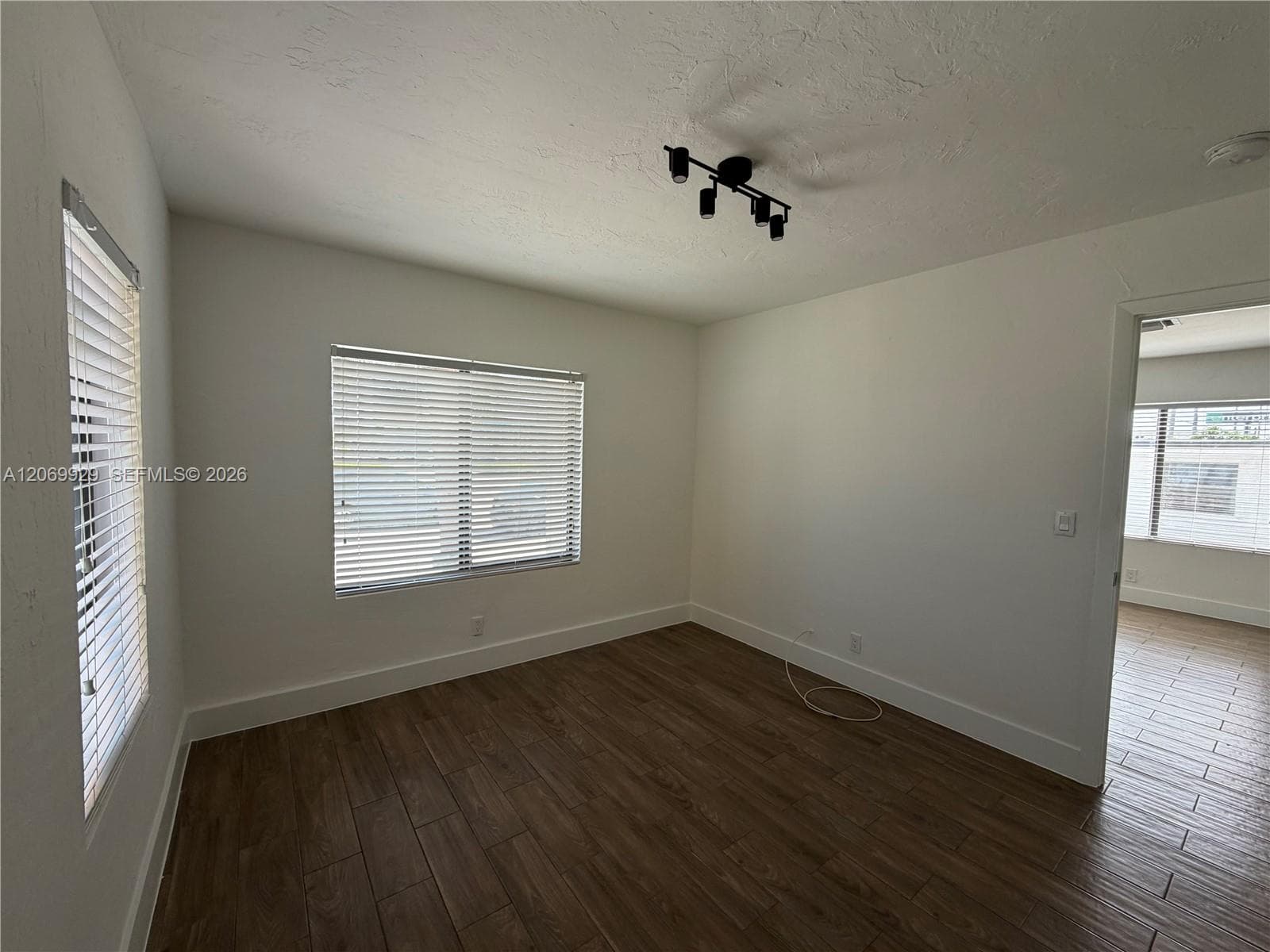 107 W Pembroke Rd #0 photo 18