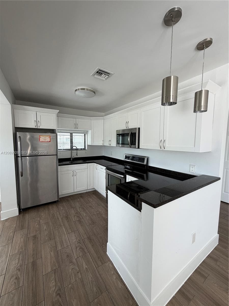 107 W Pembroke Rd #0 photo 15