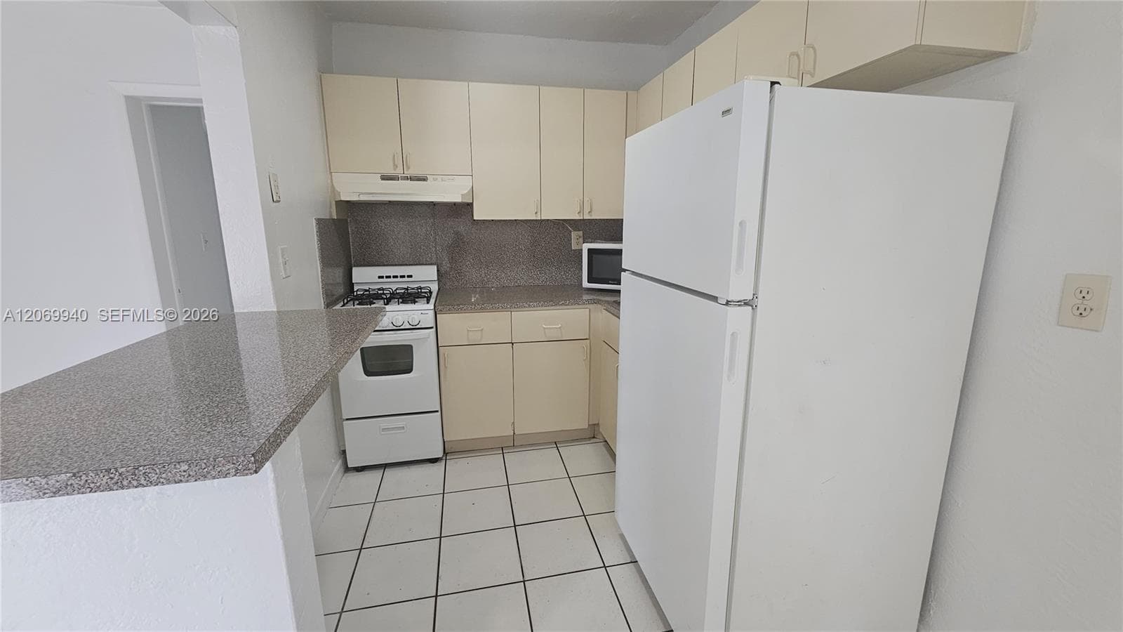 THE KENSINGTON CONDO · #226A in Hialeah - Photo 5