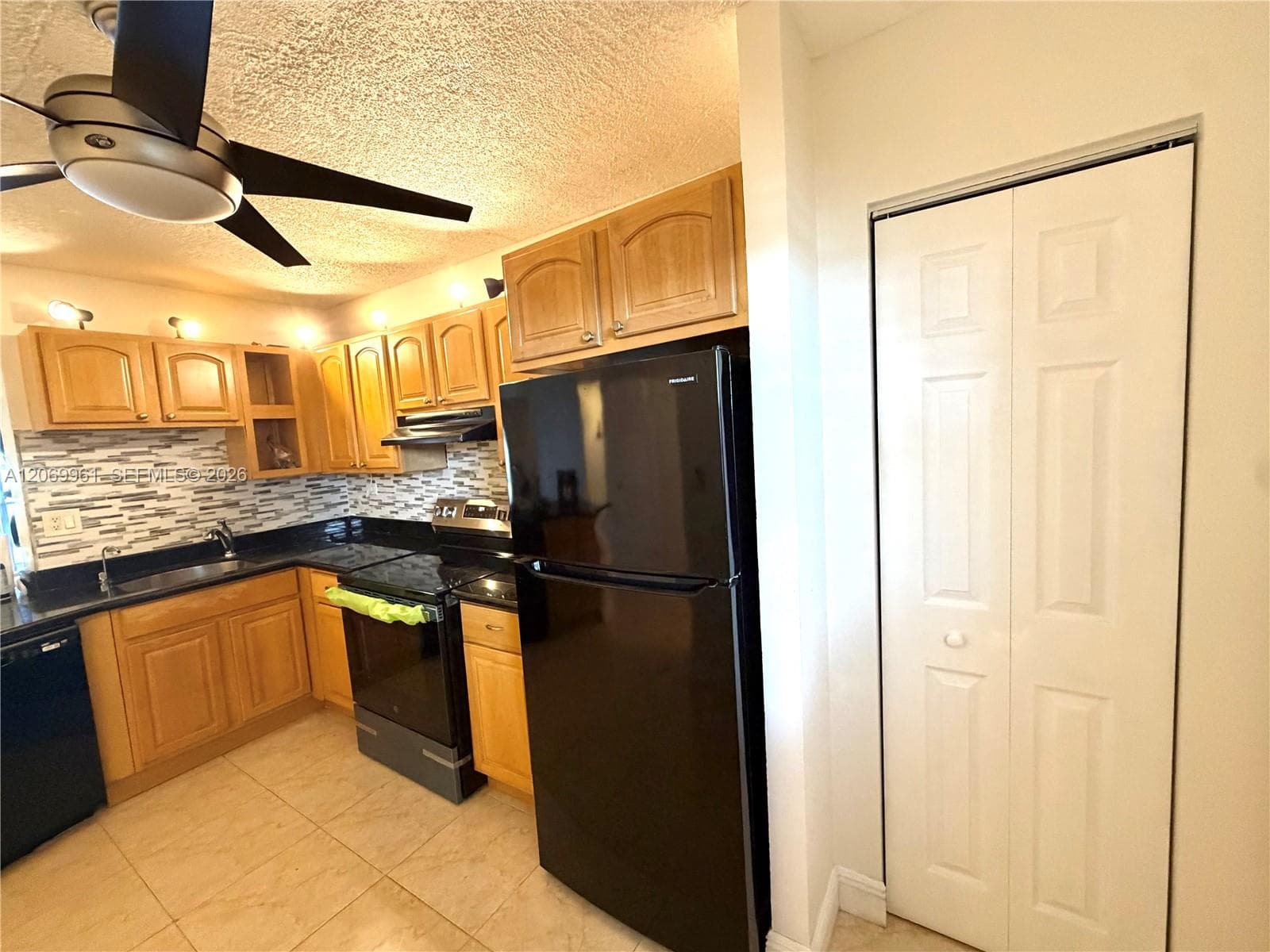 JADE WINDS GROUP ALLAMAND · #406-1 in Miami - Photo 4
