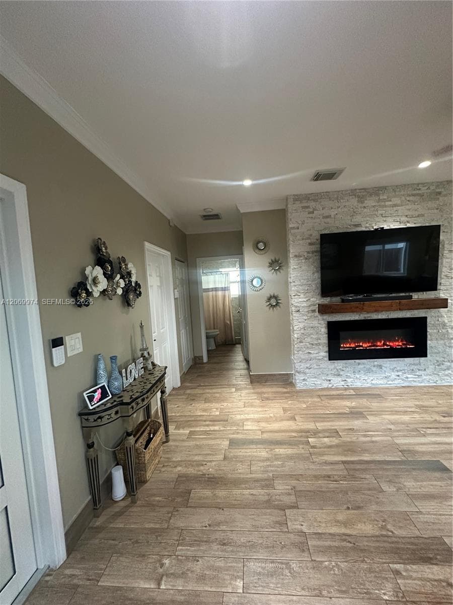 3134 NE 3rd Dr photo 5