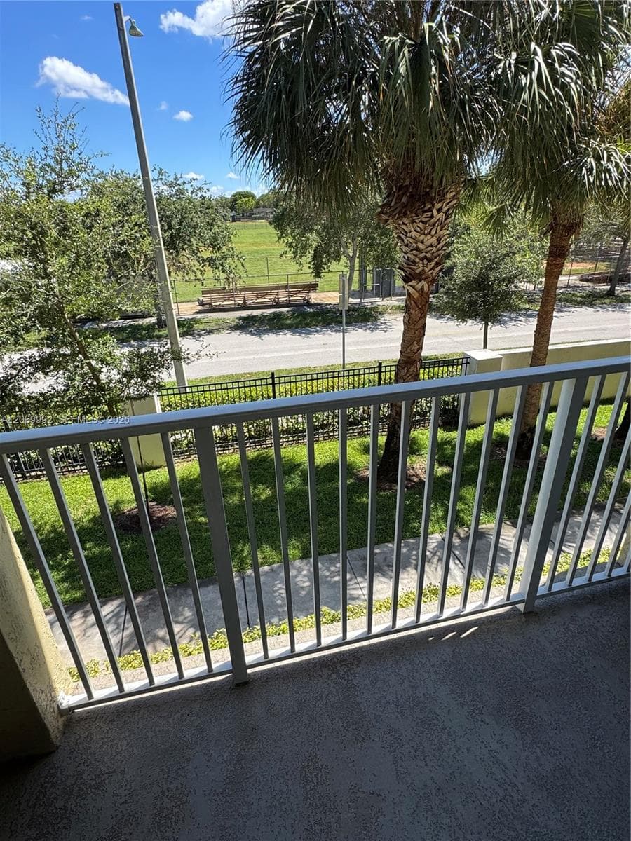 CORONADO AT DORAL III · #208 in Doral - Photo 34