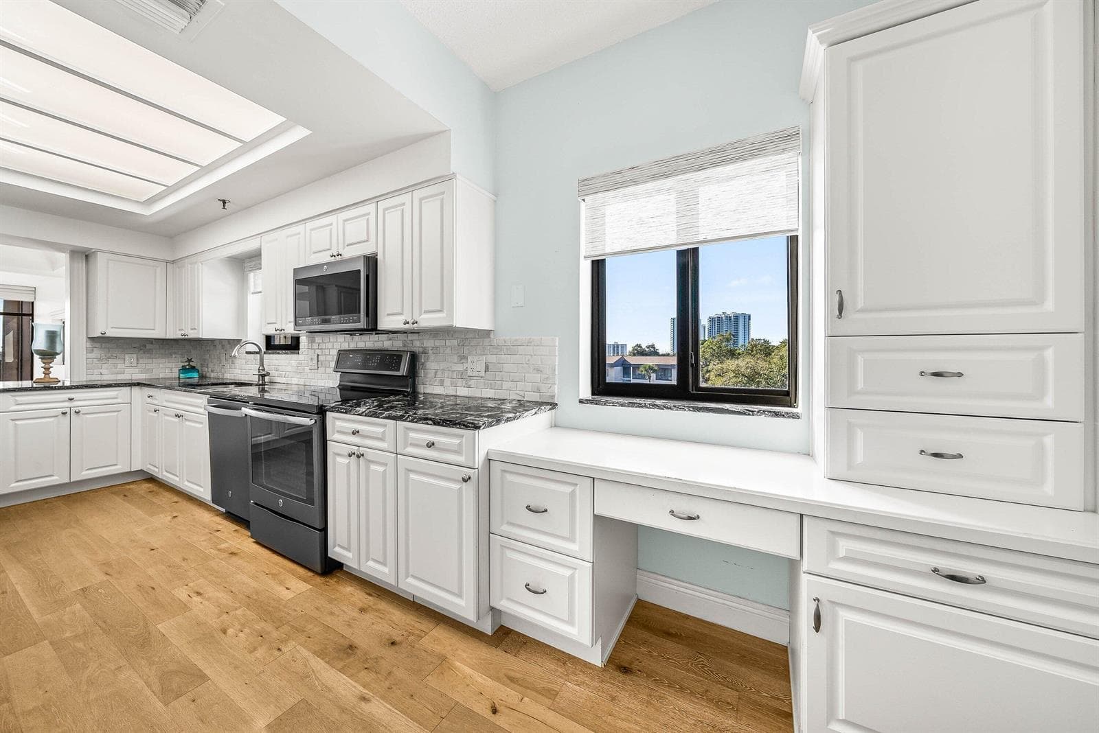 009-1137012OaksWay-418-NorthPalmBeach-FL