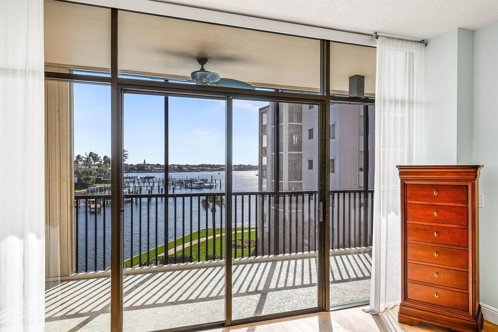 033-1137012OaksWay-418-NorthPalmBeach-FL