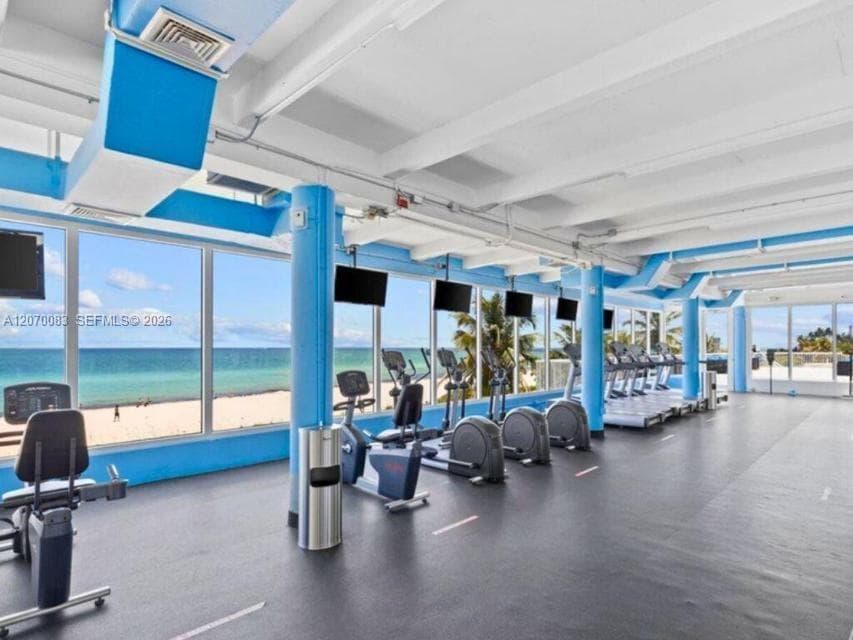 Carriage House Condo · #144 in Miami Beach - Photo 5
