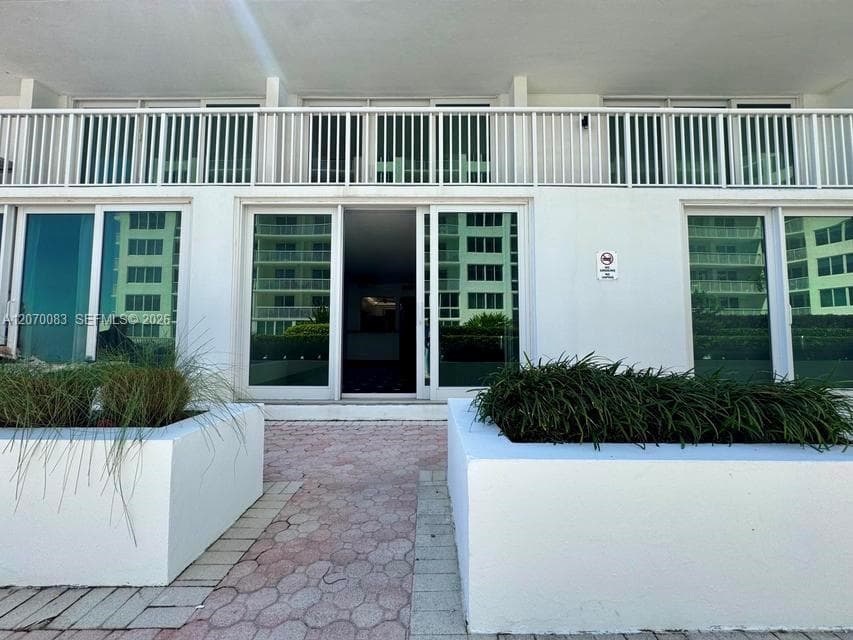 Carriage House Condo · #144 in Miami Beach - Photo 35