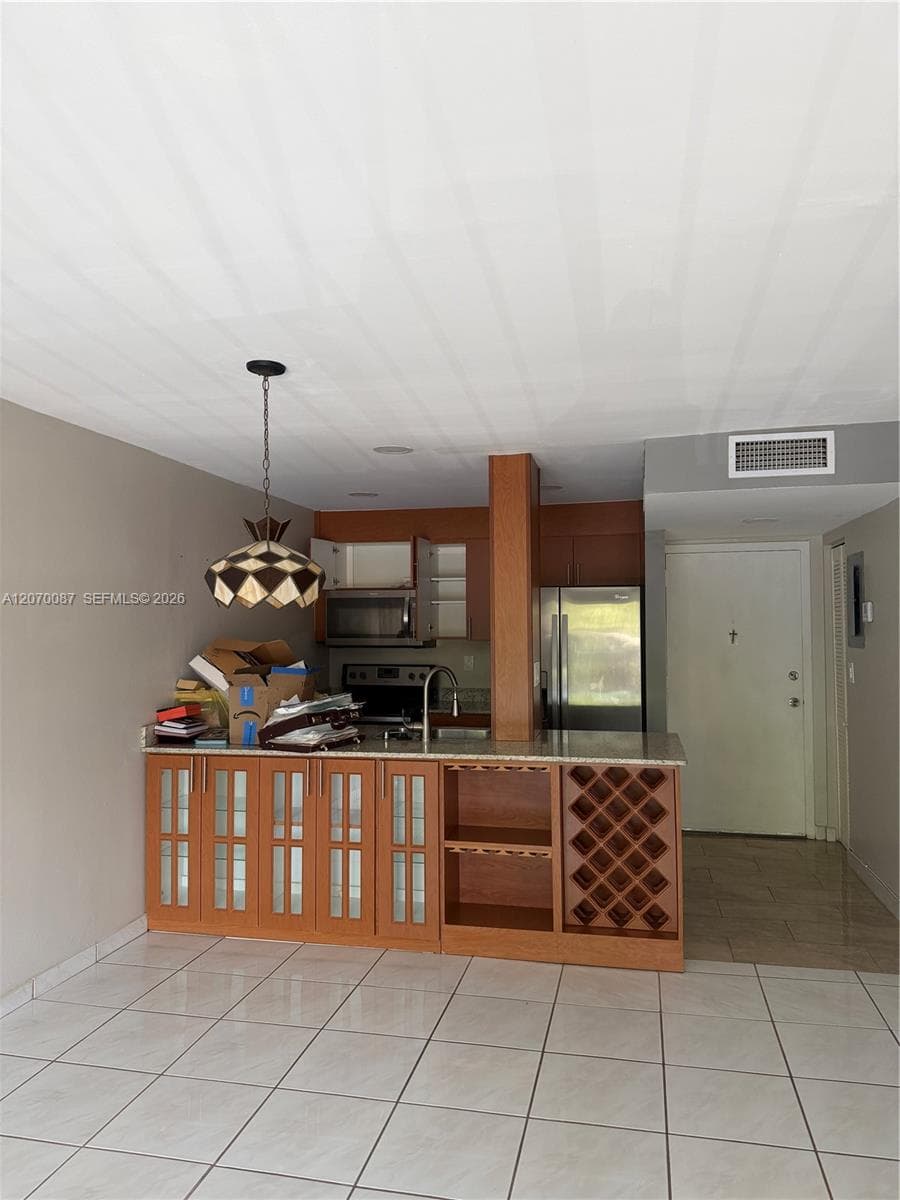 Coral way manor condo · #103 in Miami - Photo 2