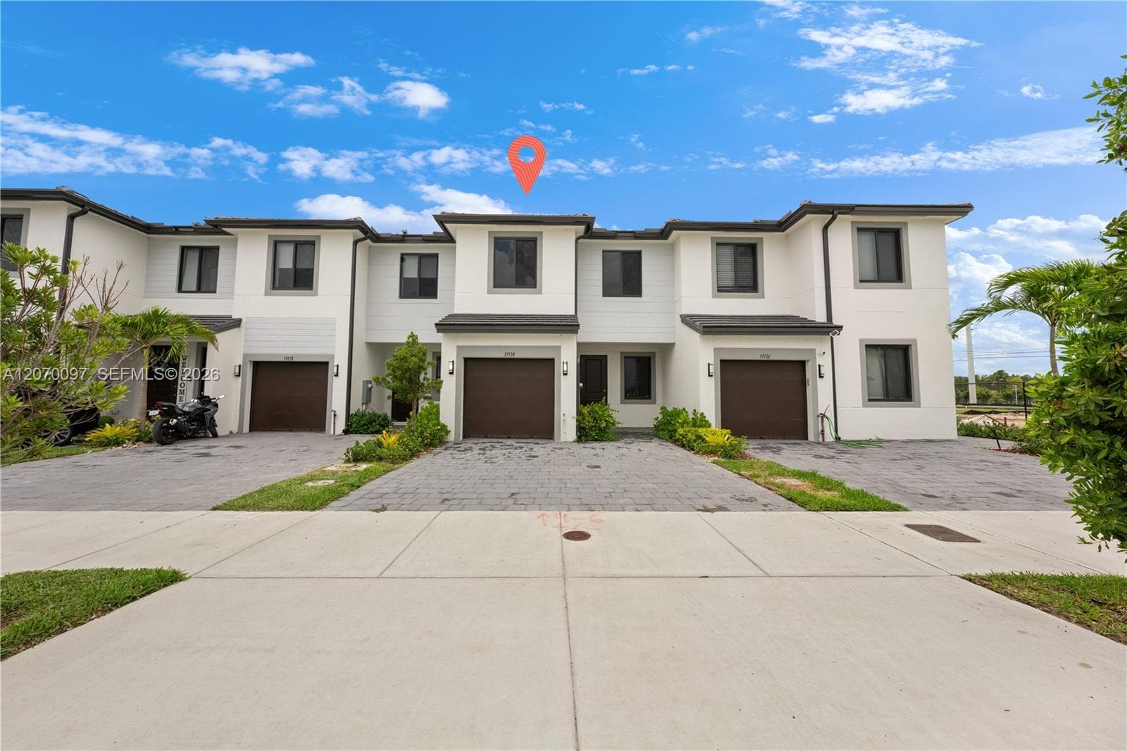 19114 SW 345th Ter #19114 photo 2