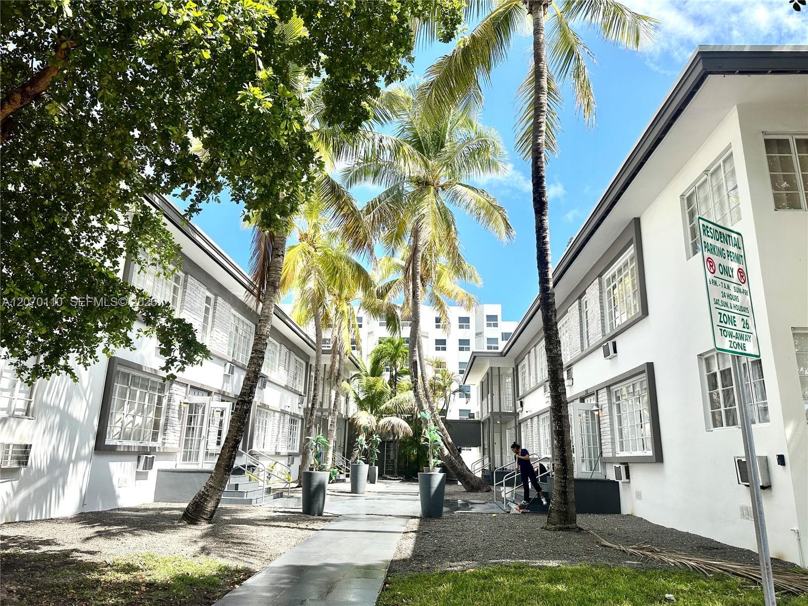 BEACH BAY SUB · #2 in Miami Beach - Photo 2