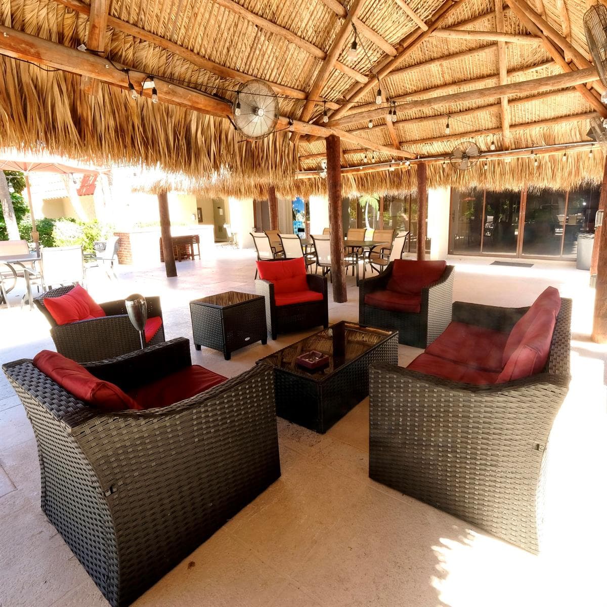 Tiki Hut (3)
