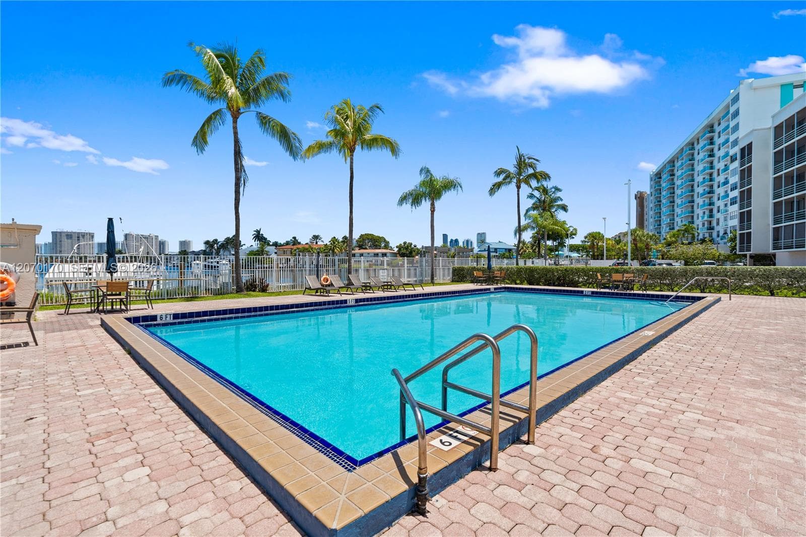 CARLTON BAY CONDO · #4F in North Miami Beach - Photo 6