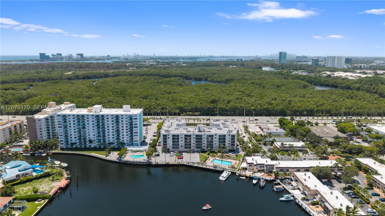 CARLTON BAY CONDO · #4F in North Miami Beach - Photo 47