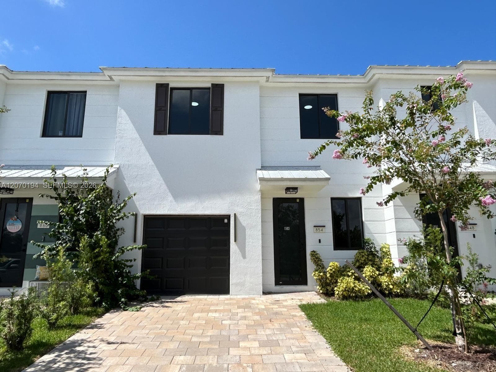 854 SW 1st St #0 photo 1