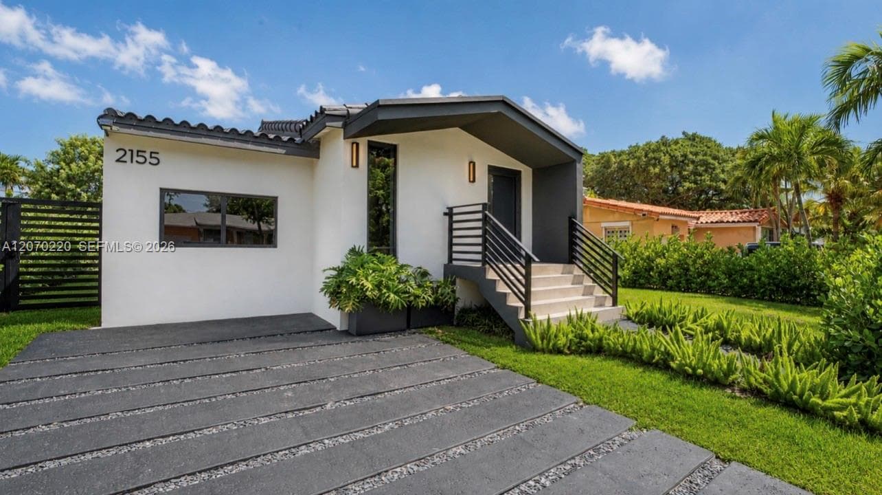 2155 SW 25th Ter photo 5