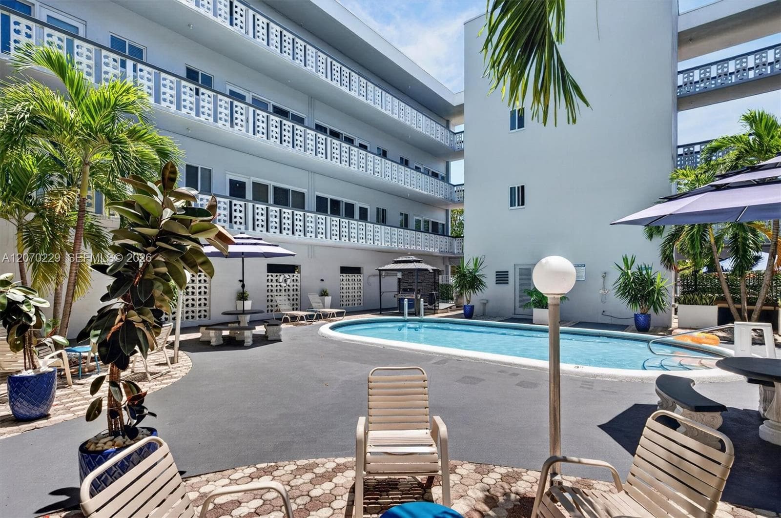 Garden Terrace · #3B in Hollywood - Photo 8