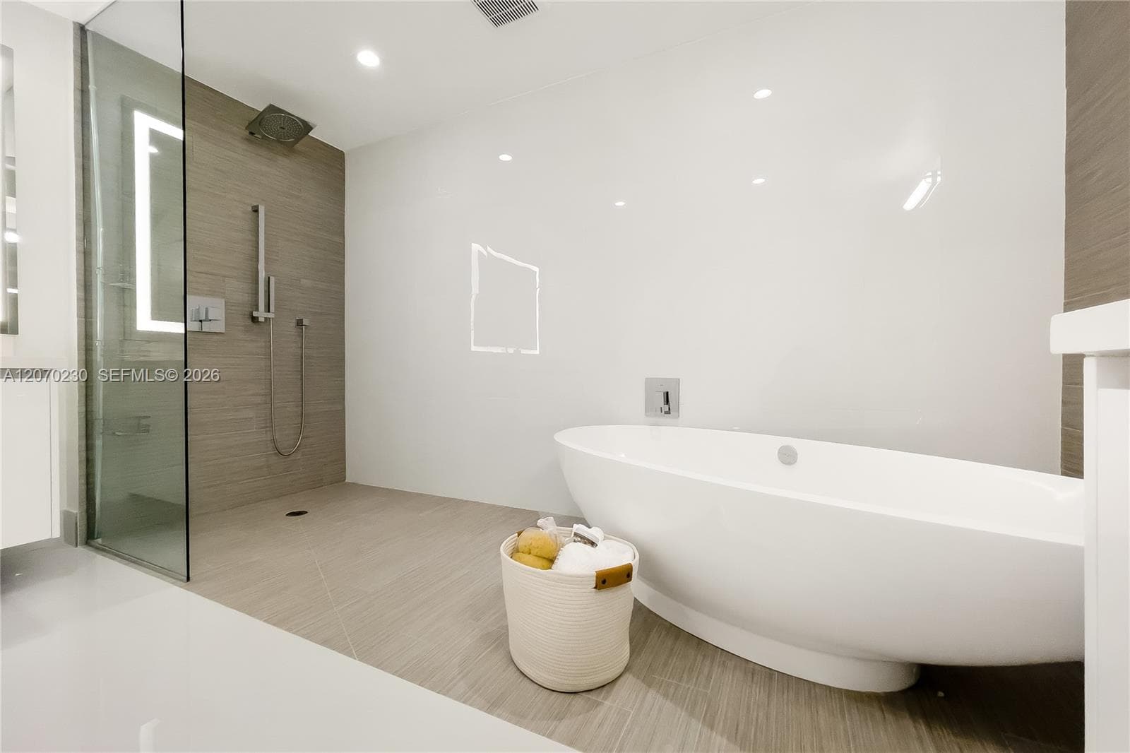Parque Towers · #5-1102 in Sunny Isles Beach - Photo 12