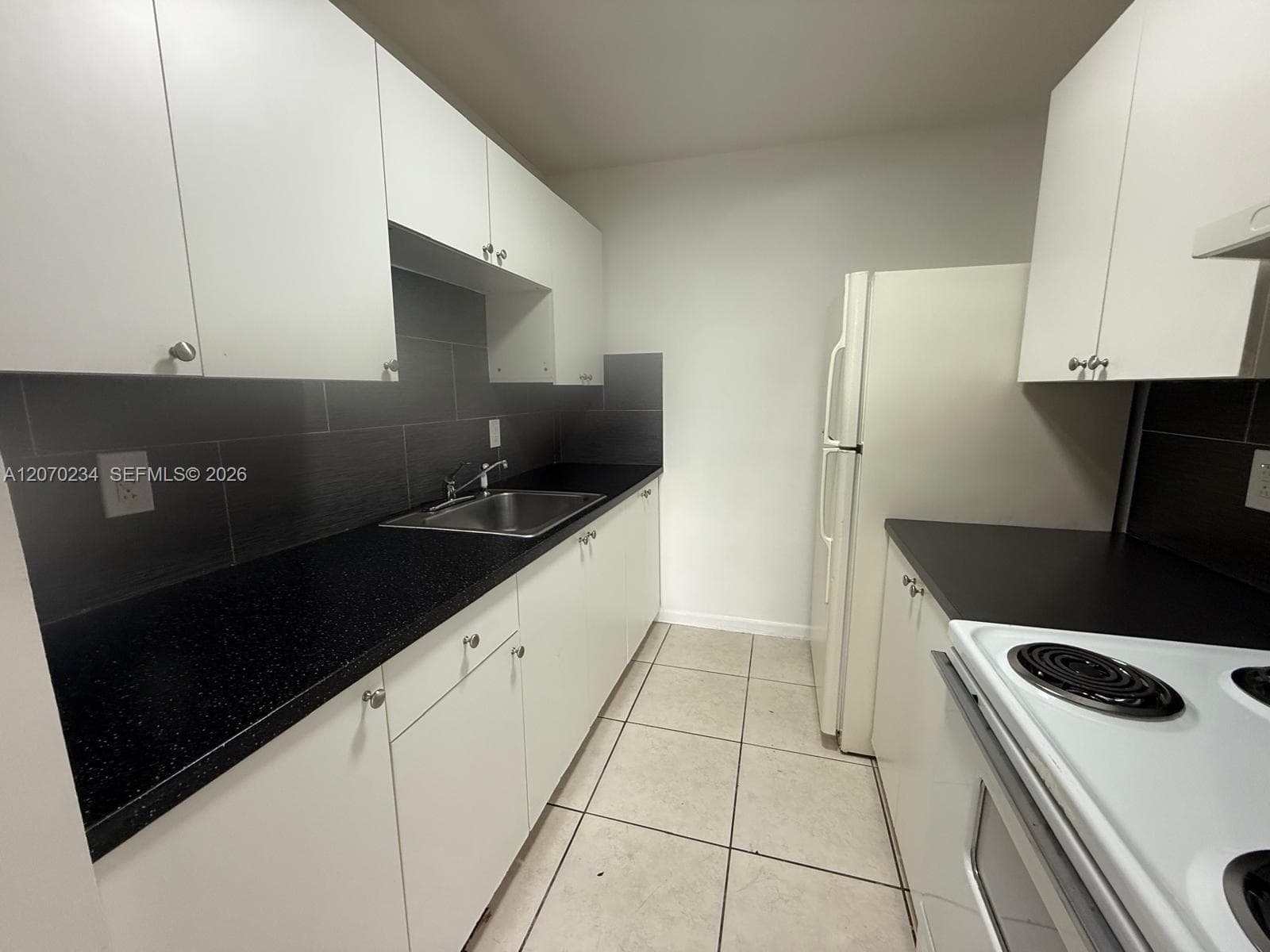 INLAND TOWERS CONDO · #302 in North Miami Beach - Photo 6