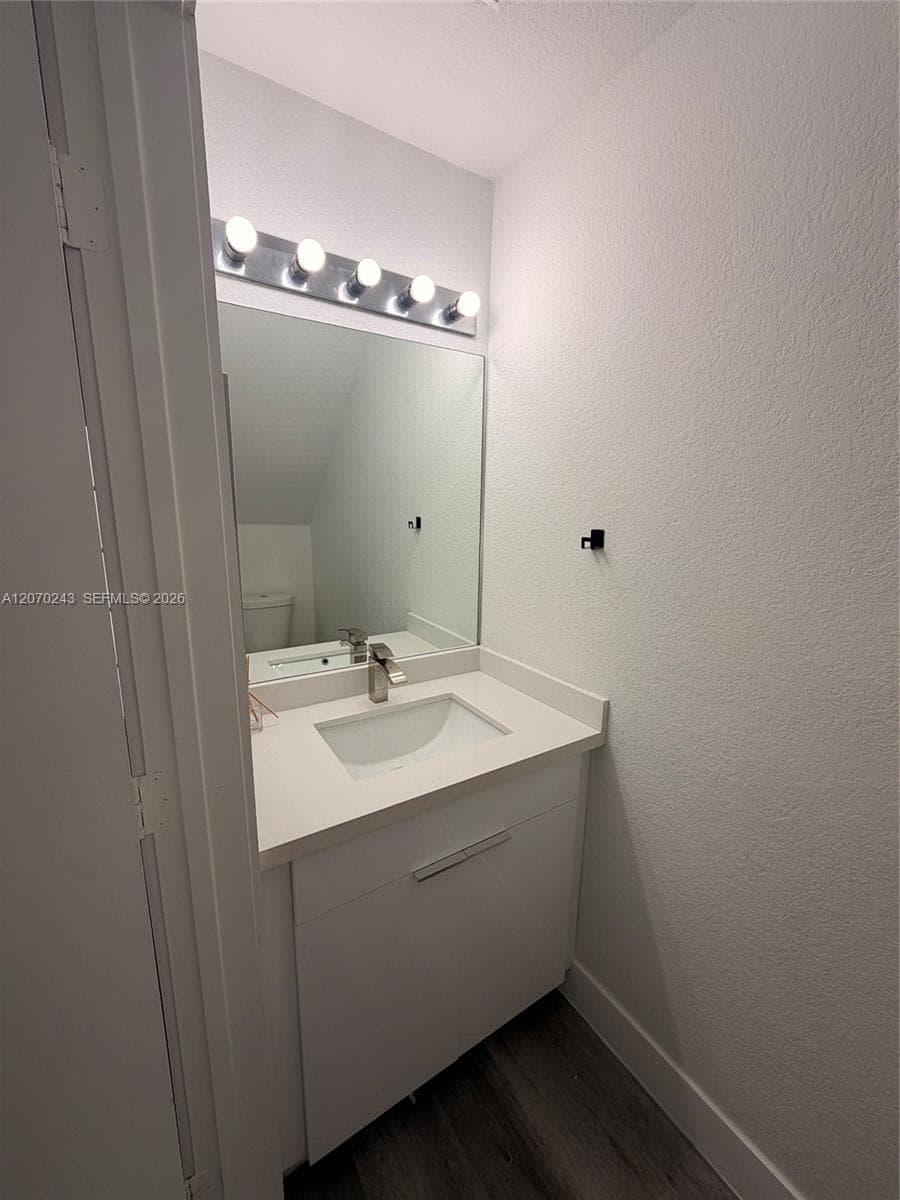2054 NE 167th St # 122 #3-122 photo 16