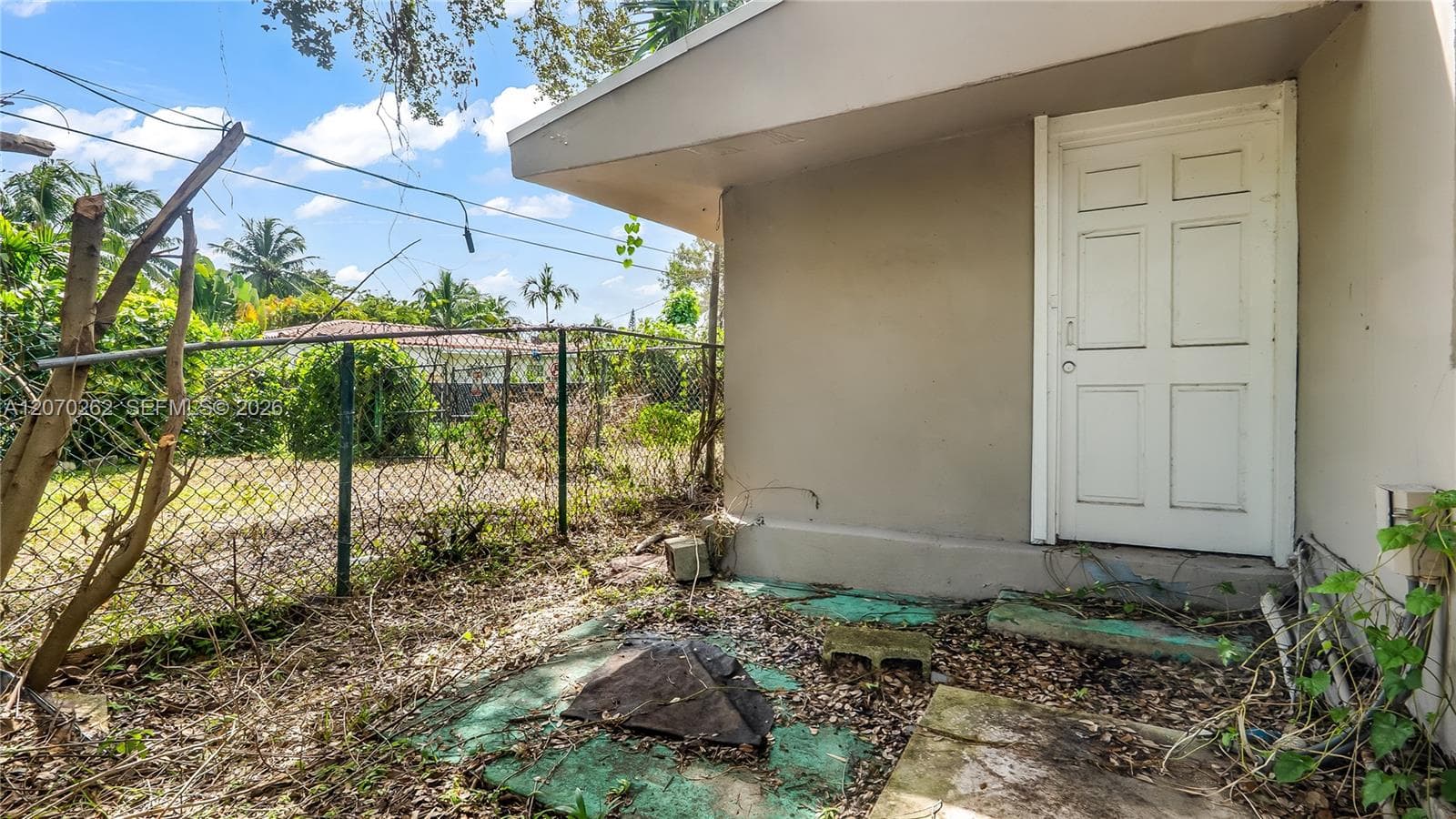 2100 SW 25th St photo 16