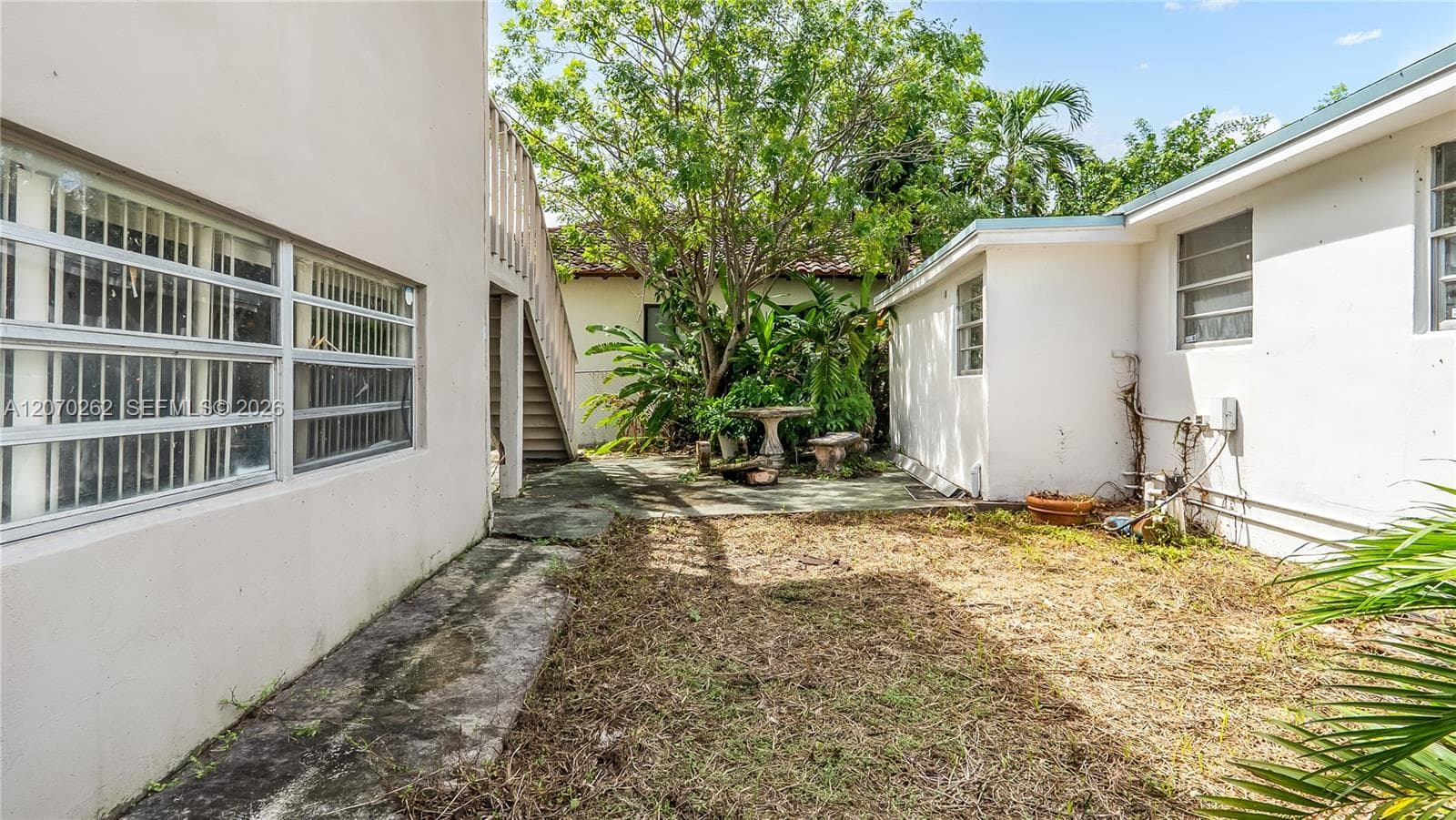2100 SW 25th St photo 12