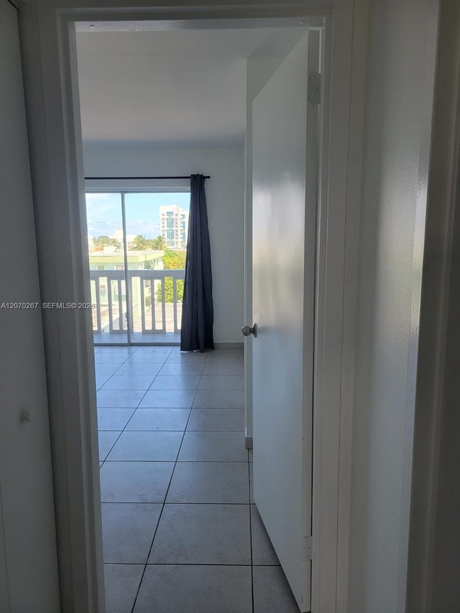CARLYLE PLAZA CONDO · #604 in Miami Beach - Photo 13