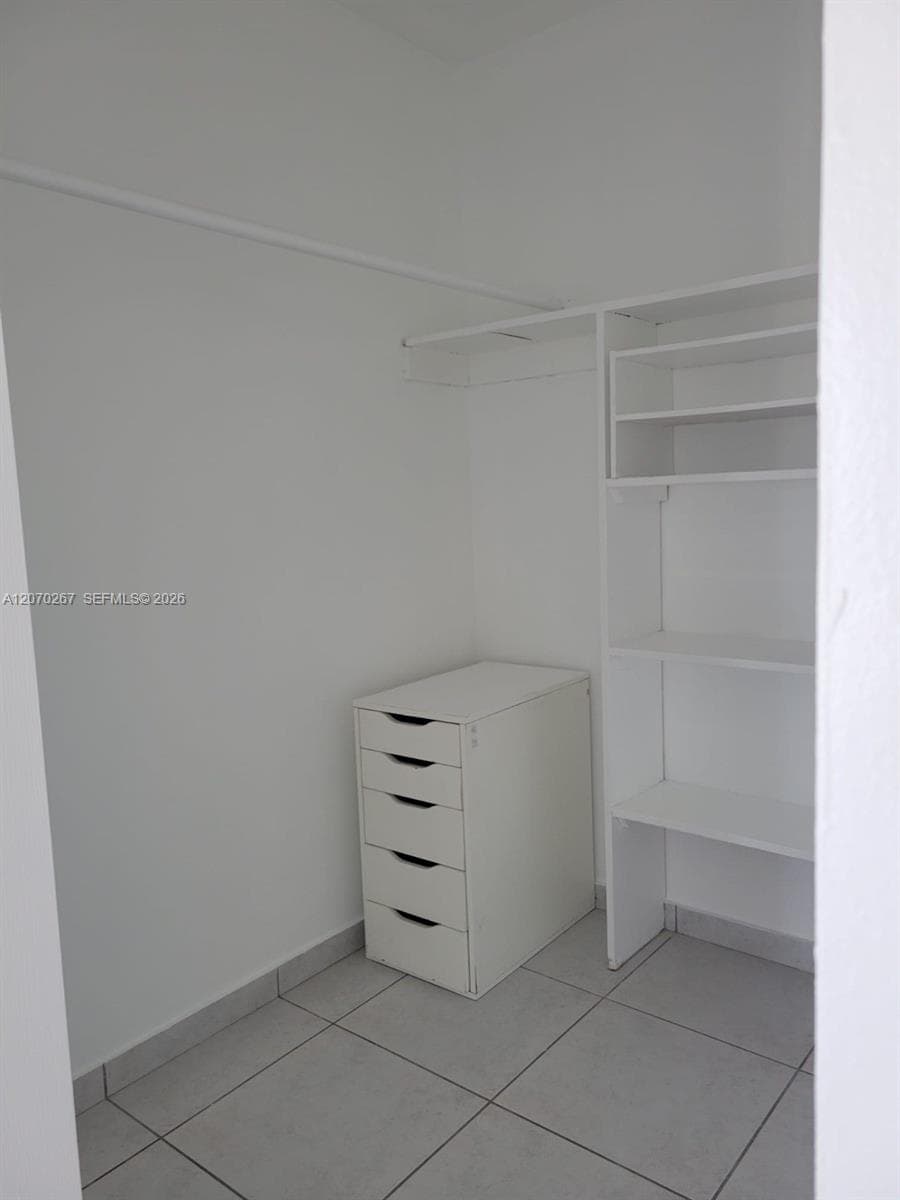 CARLYLE PLAZA CONDO · #604 in Miami Beach - Photo 20