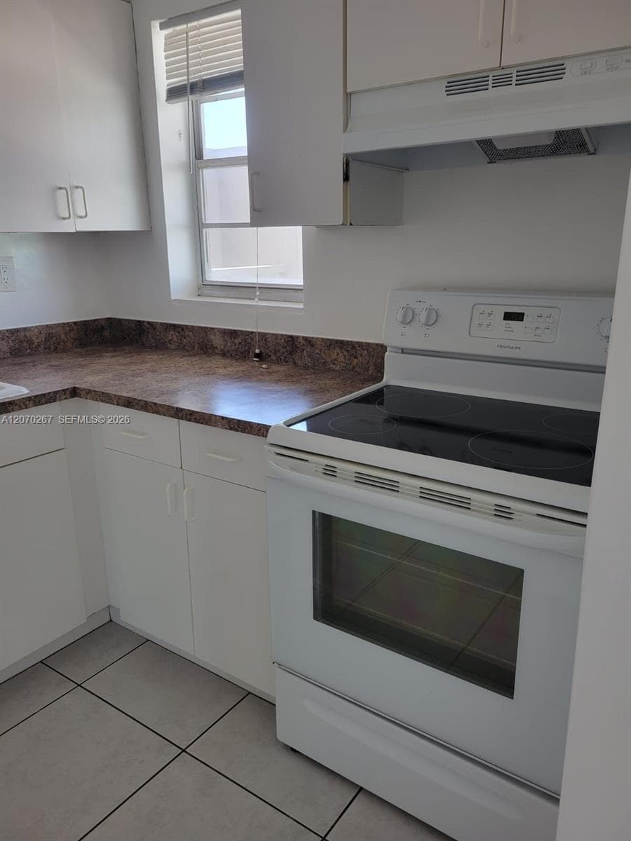 CARLYLE PLAZA CONDO · #604 in Miami Beach - Photo 10