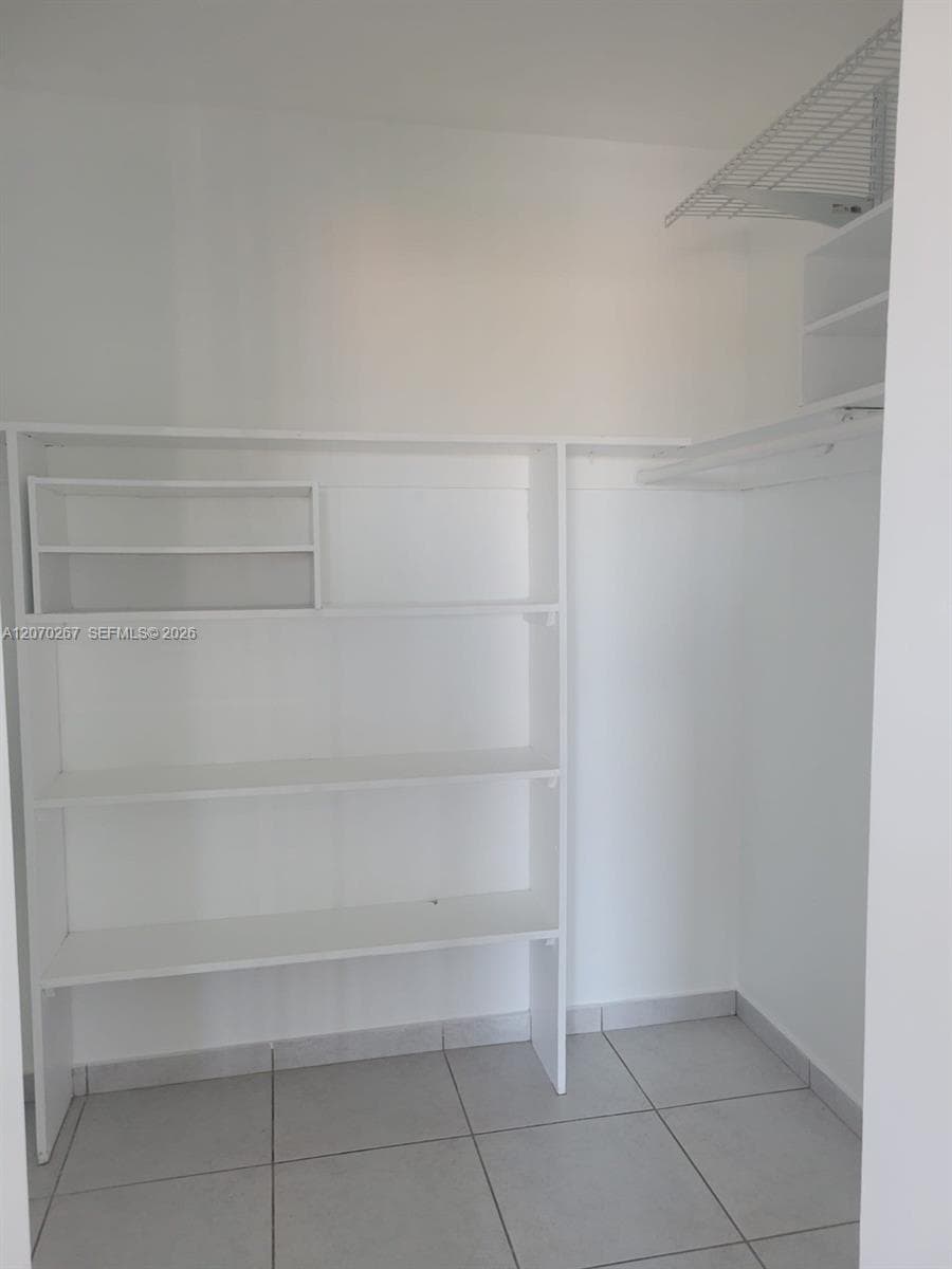 CARLYLE PLAZA CONDO · #604 in Miami Beach - Photo 21