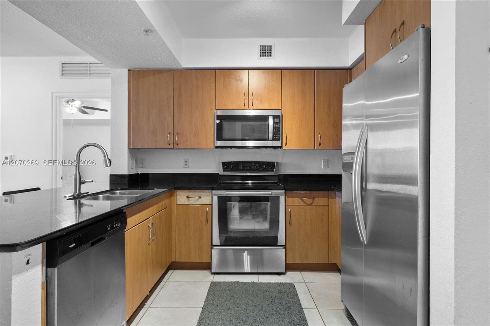RADIUS CONDOMINIUM · #903 in Hollywood - Photo 11